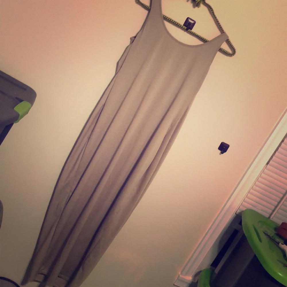 Long nude stretch dress